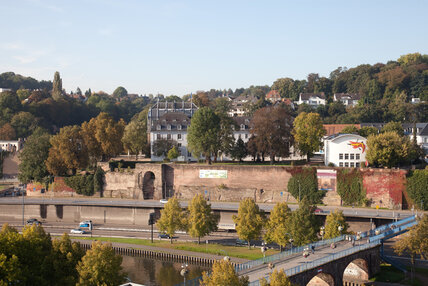 2011_09_23_schloss_Brunnen_vhs_06-21_800x533